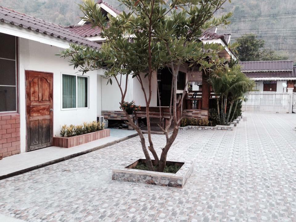Pimpa House Hotel Ban Hua Nam Mae Sakut Exterior photo
