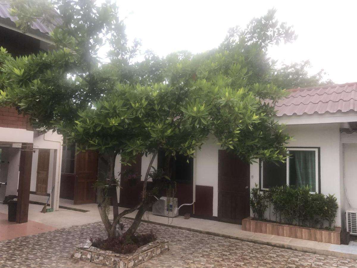 Pimpa House Hotel Ban Hua Nam Mae Sakut Exterior photo